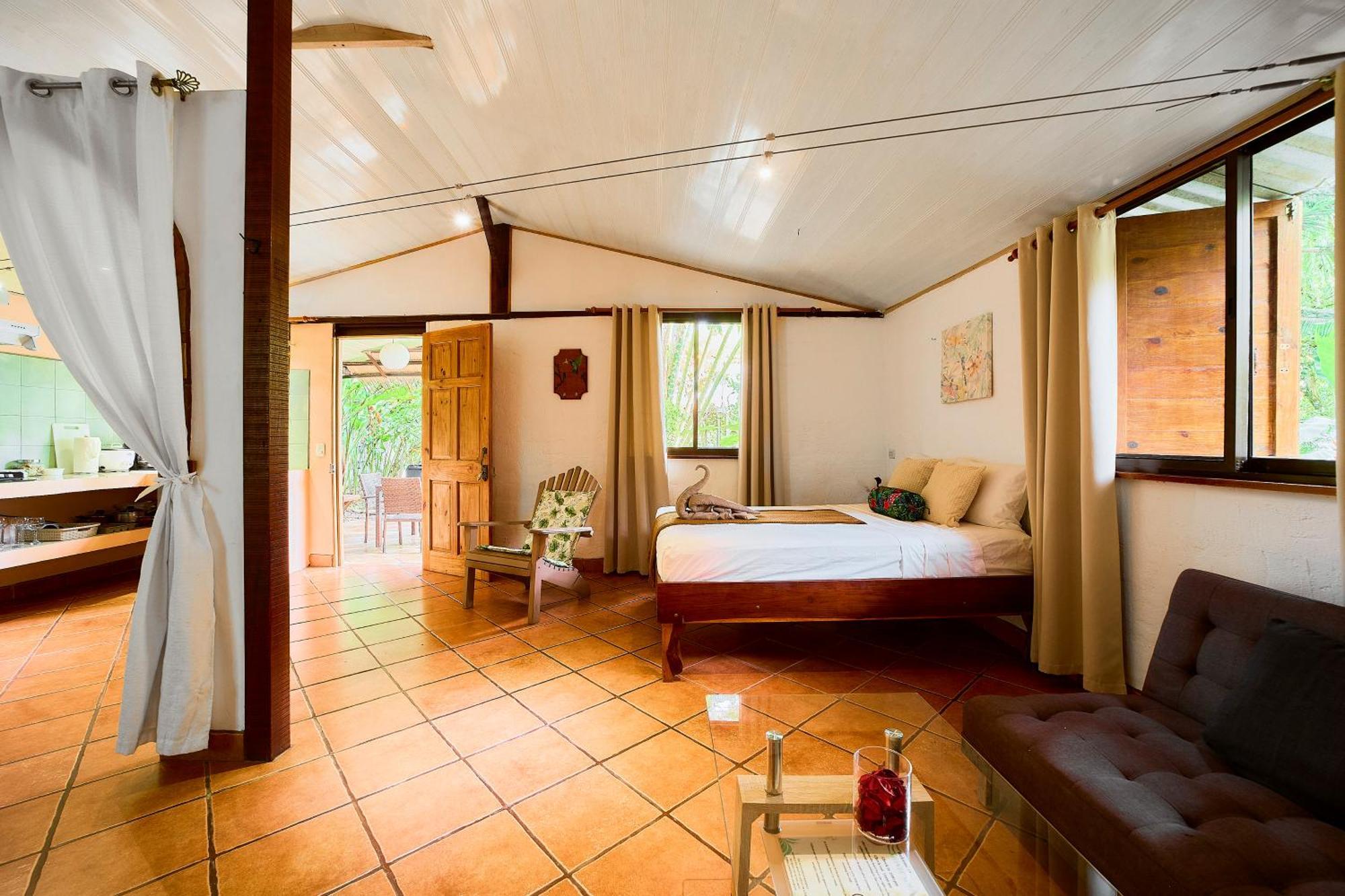 Cabinas Montesol Puerto Viejo de Talamanca Eksteriør bilde