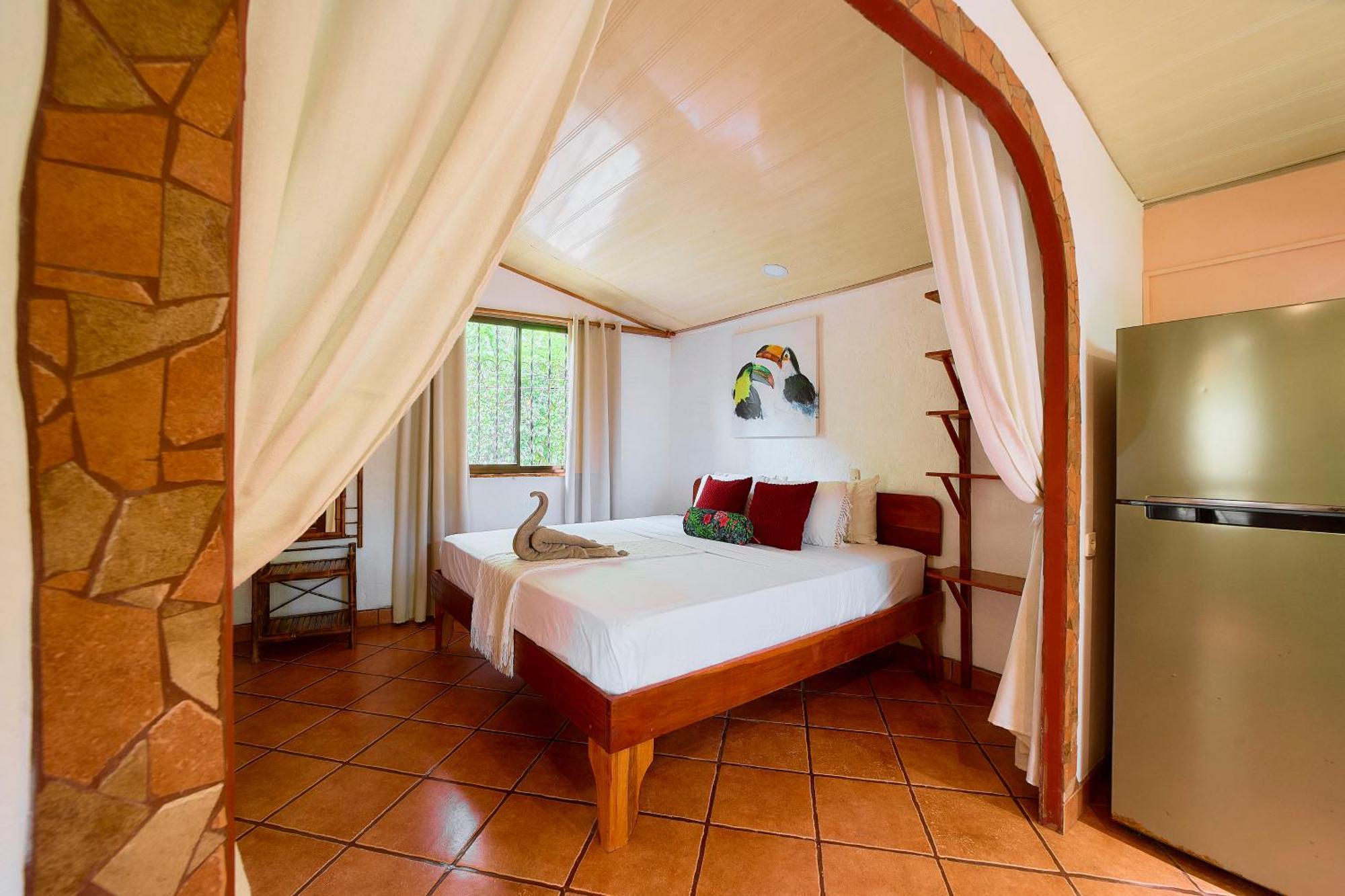 Cabinas Montesol Puerto Viejo de Talamanca Eksteriør bilde