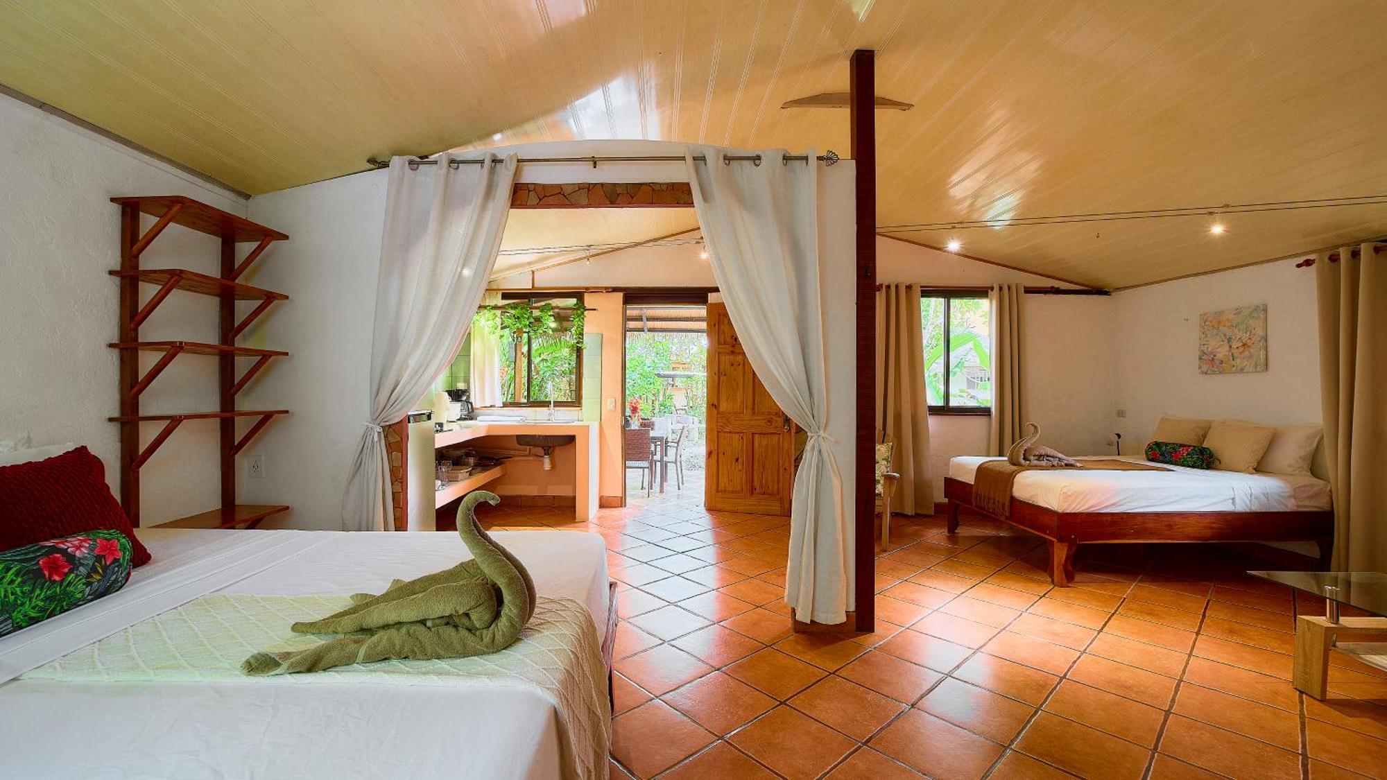 Cabinas Montesol Puerto Viejo de Talamanca Eksteriør bilde