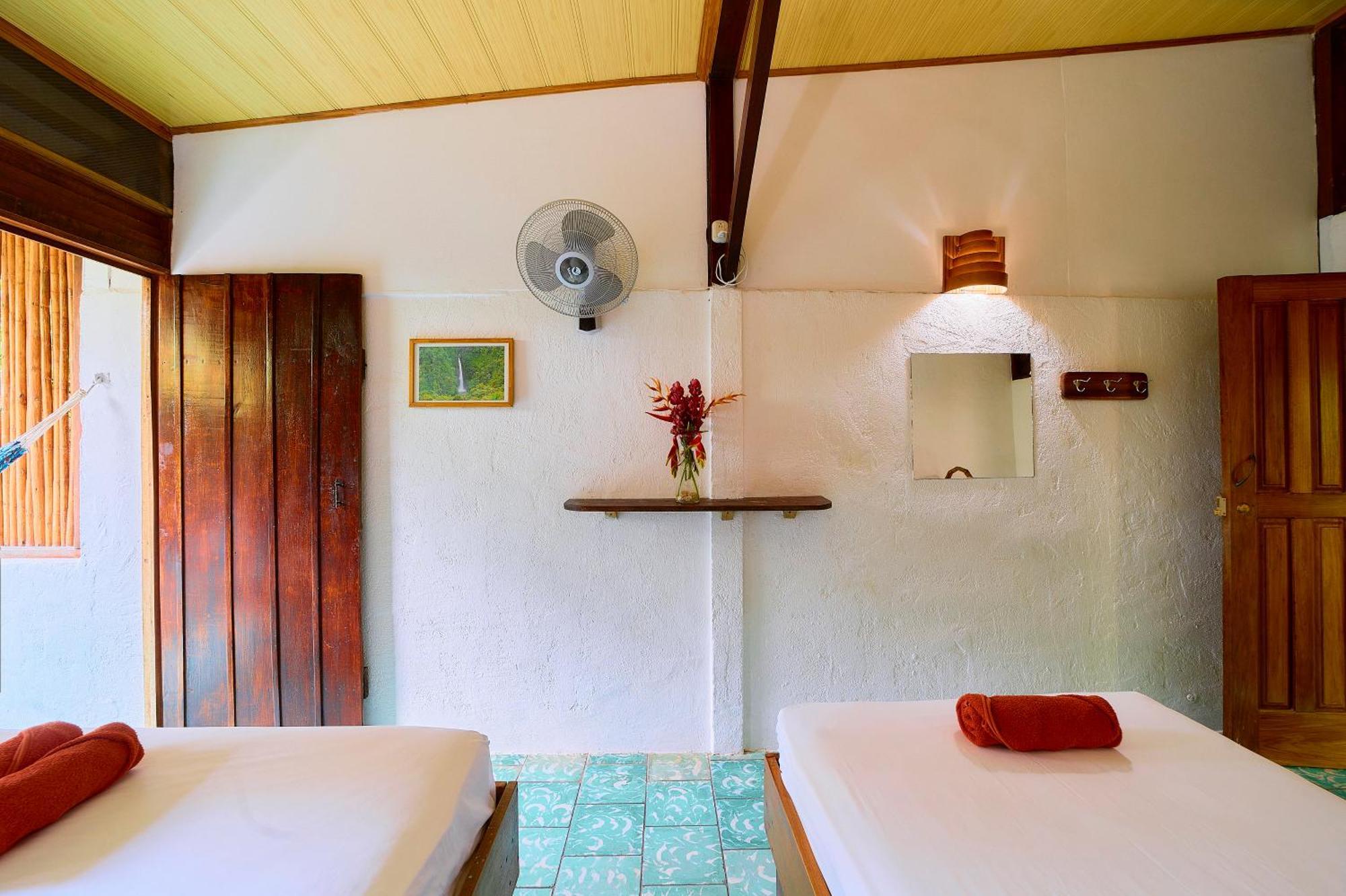Cabinas Montesol Puerto Viejo de Talamanca Eksteriør bilde