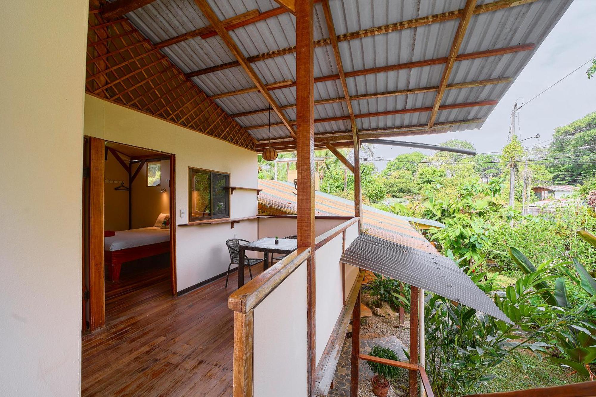 Cabinas Montesol Puerto Viejo de Talamanca Eksteriør bilde