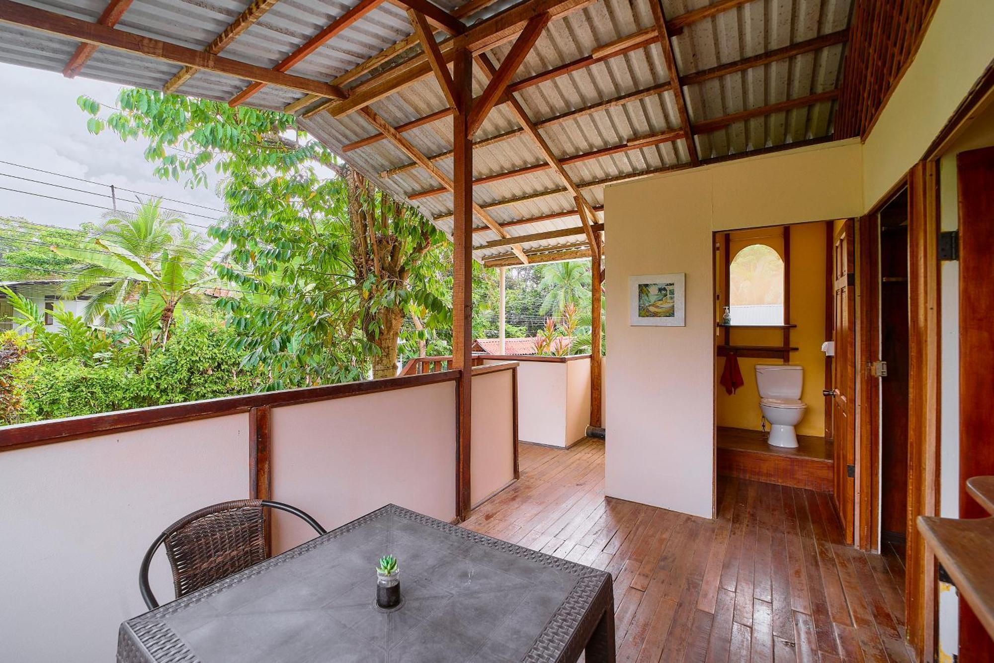 Cabinas Montesol Puerto Viejo de Talamanca Eksteriør bilde